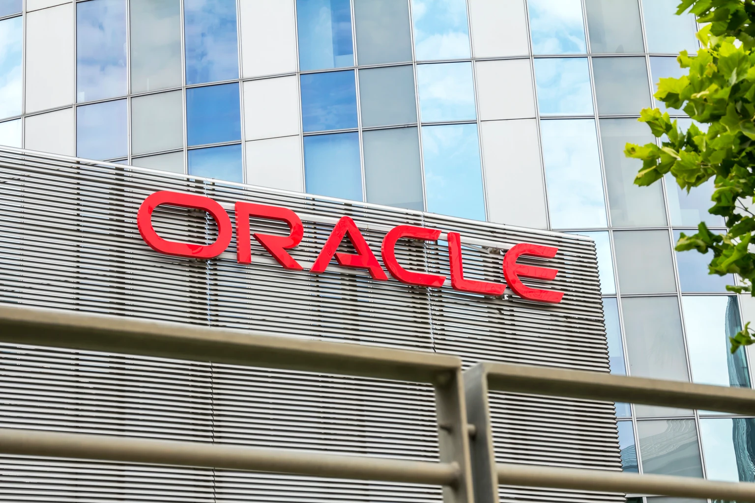 Oracle: The Consensus Is Wrong Again And Few Will Take Advantage Of The Opportunity