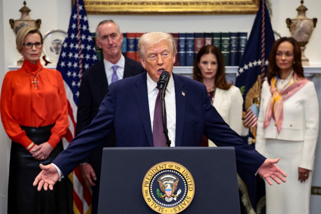 News Wrap: 9 pharmaceutical companies cut drug prices for Medicaid